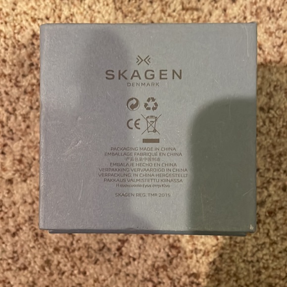 Watch - Picture 3 of 3